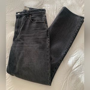Abercrombie Curve Love 90s Straight High Rise Jeans